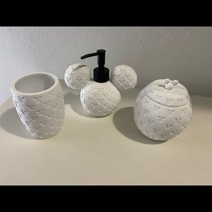 Disney Mickey Mouse Bathroom Accessories Set